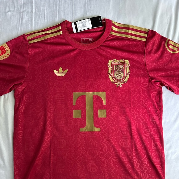 Adidas FC Bayern Munich 125th Anniversary Home Jersey red, #25 Muller, size L - Picture 1 of 6